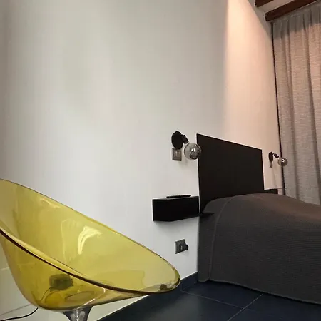 Domus Apartment