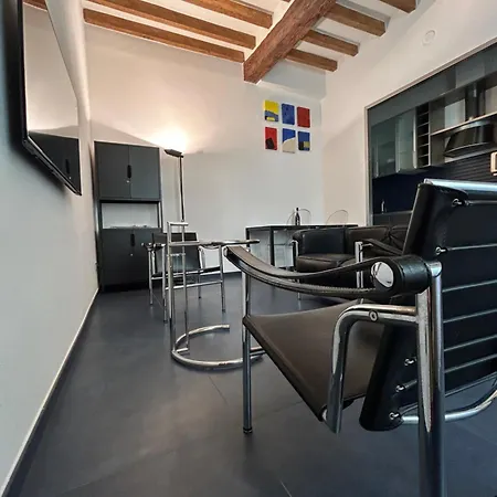 Domus *